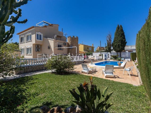 Chalet, Els Poblets