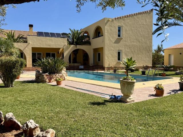 Chalet, Els Poblets