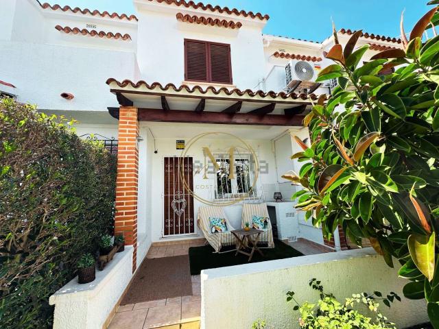 Chalet, Els Poblets