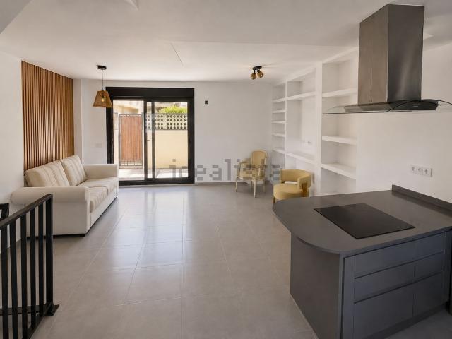 Chalet, Els Poblets
