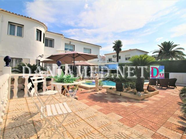 Chalet, Els Poblets