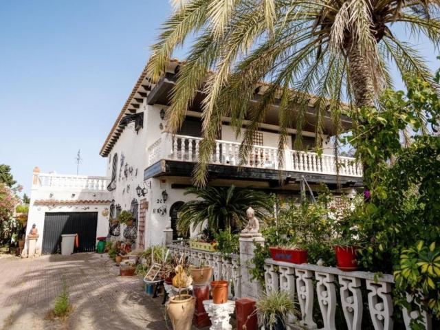 Chalet, Els Poblets