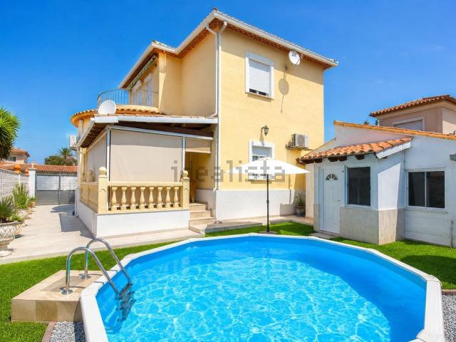 Chalet, Els Poblets