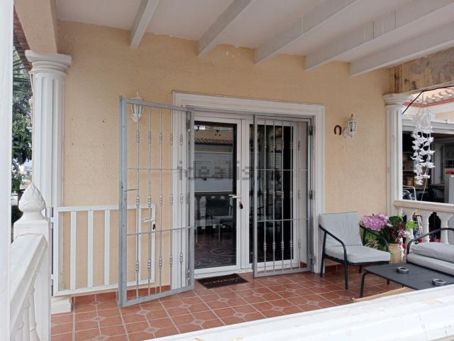 Chalet, Els Poblets
