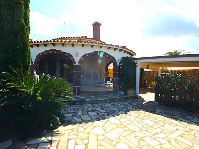 Chalet, Els Poblets