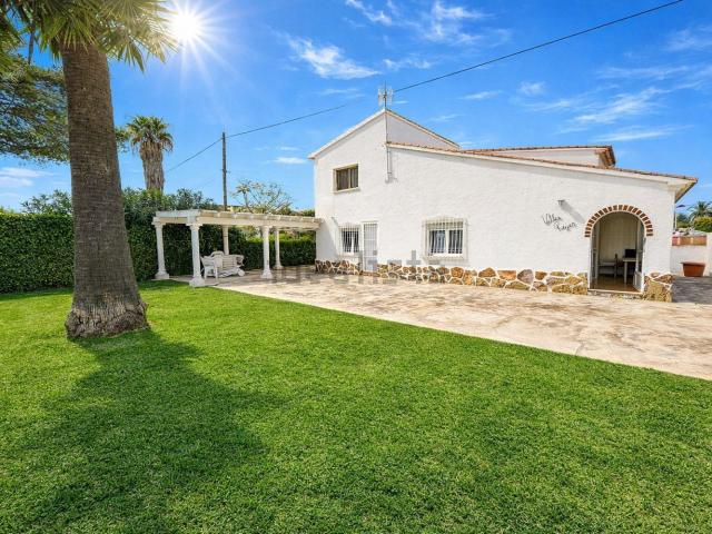 Chalet, Els Poblets