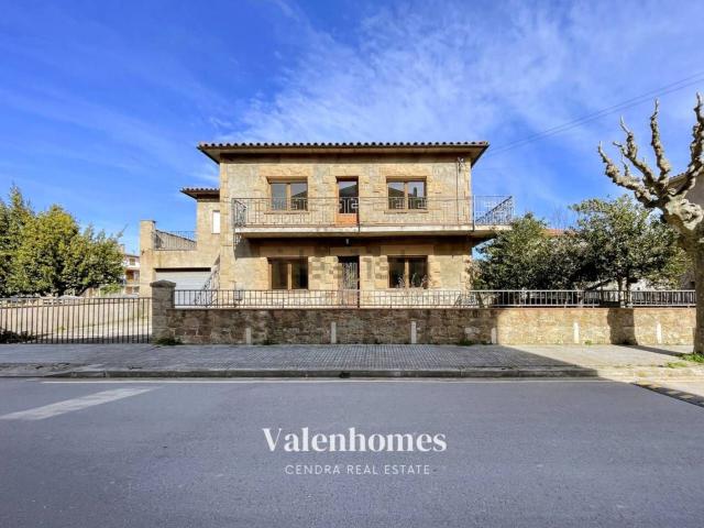 Chalet, Estany