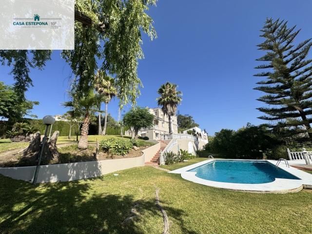 Chalet, Estepona Golf, Estepona