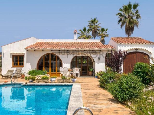 Chalet, Es Castell