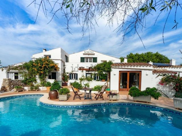 Chalet, Es Castell