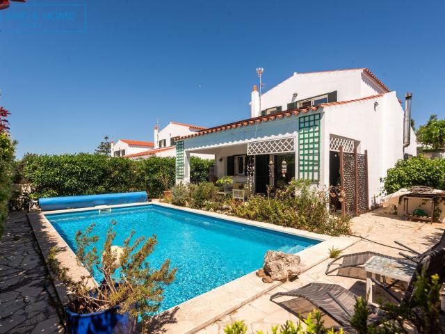 Chalet, Es Castell