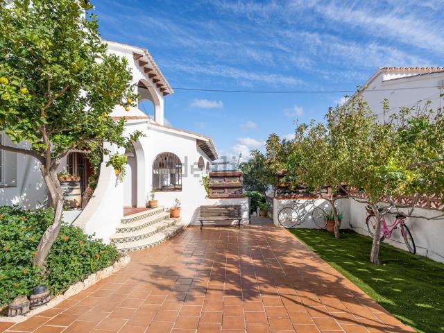 Chalet, Es Castell