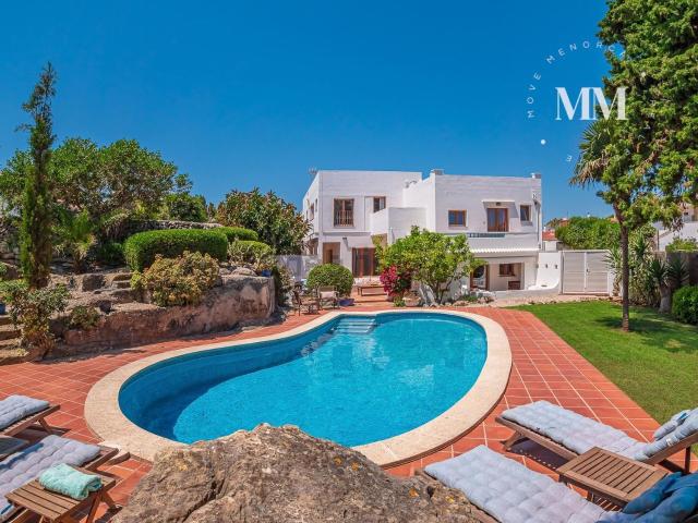 Chalet, Es Castell