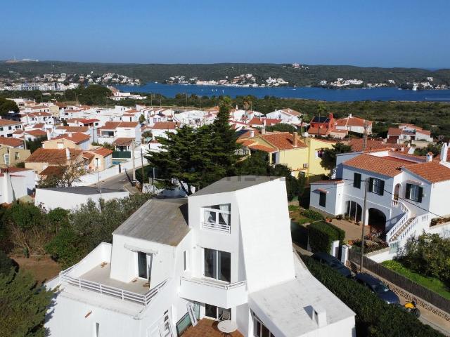 Chalet, Es Castell