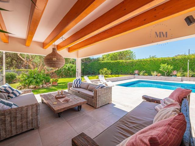 Chalet, Es Castell