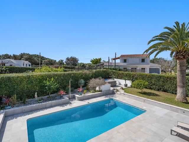 Chalet, Es Castell