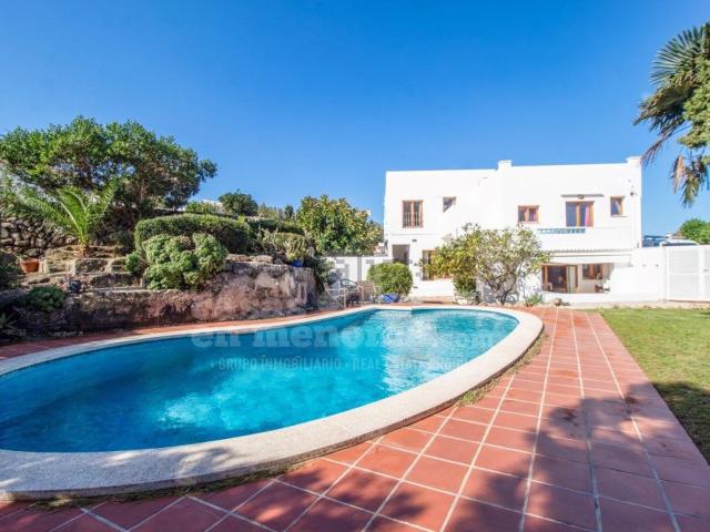 Chalet, Es Castell