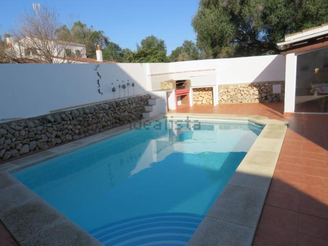 Chalet, Es Castell