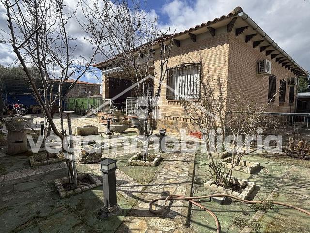 Chalet, Escalona