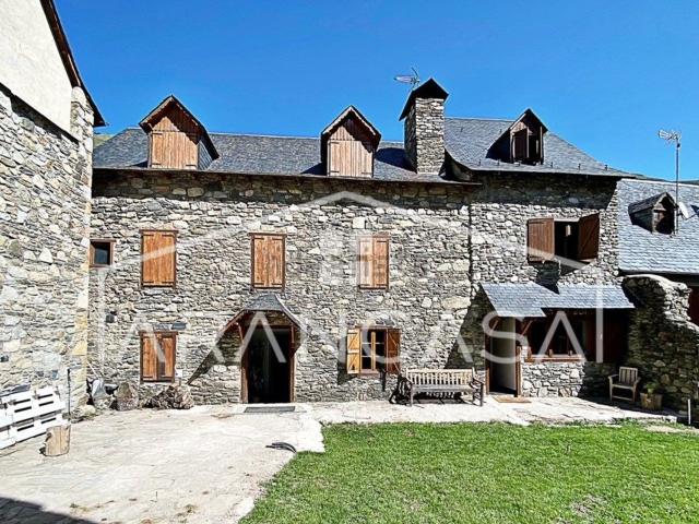 Chalet, Escunhau