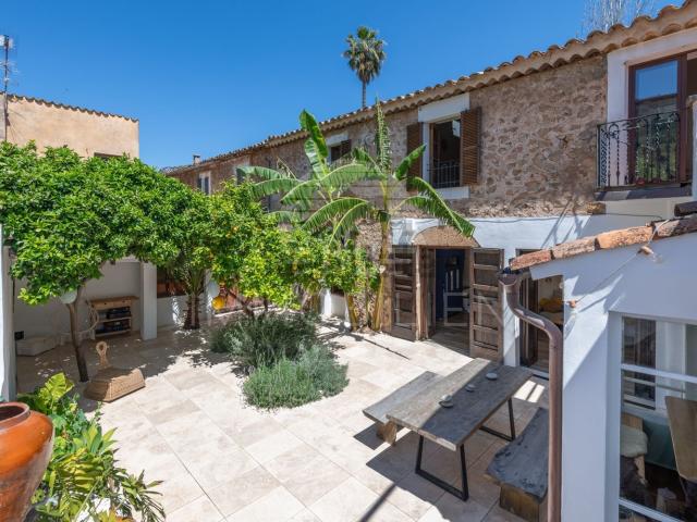 Chalet, Esporles