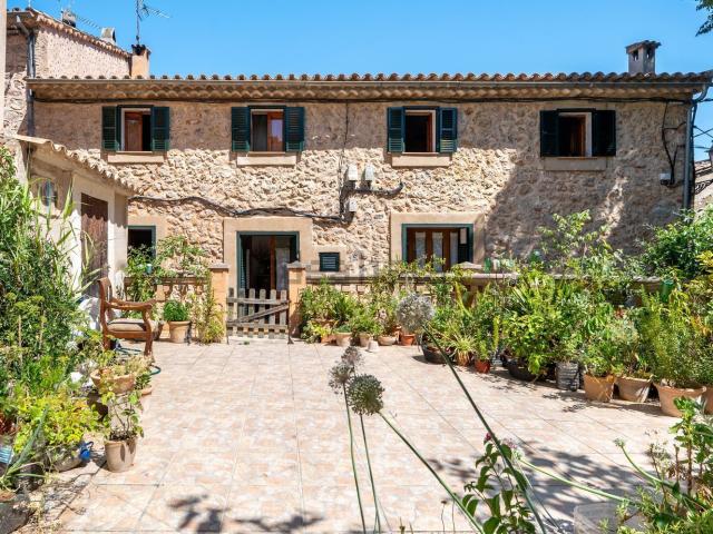 Chalet, Esporles