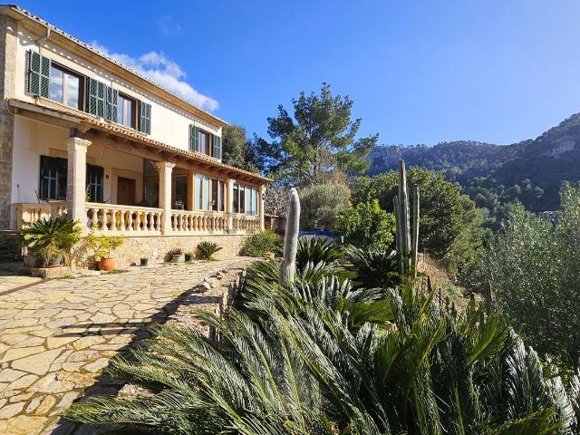 Chalet, Esporles