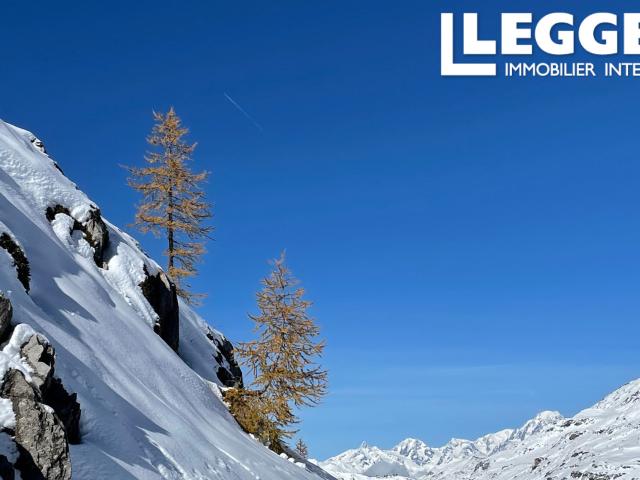 Chalet neuf EXCEPTIONNEL, 5 chambres Au pied des pistes avec vue panoramique sur les montagnes