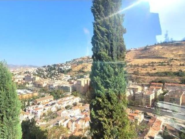 CHALET EXCLUSIVO EN GRANADA CAPITAL ¡FANTÁSTICAS VISTAS!