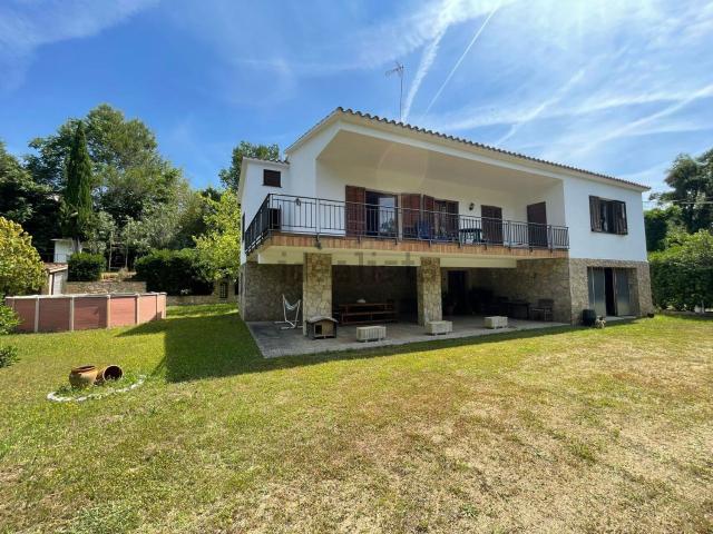 Chalet, Fogars de la Selva