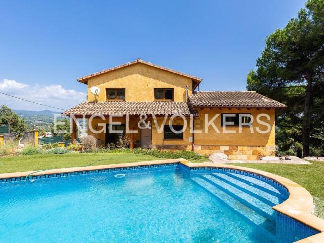 Chalet, Fogars de la Selva