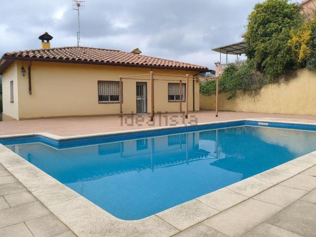 Chalet, Fogars de la Selva