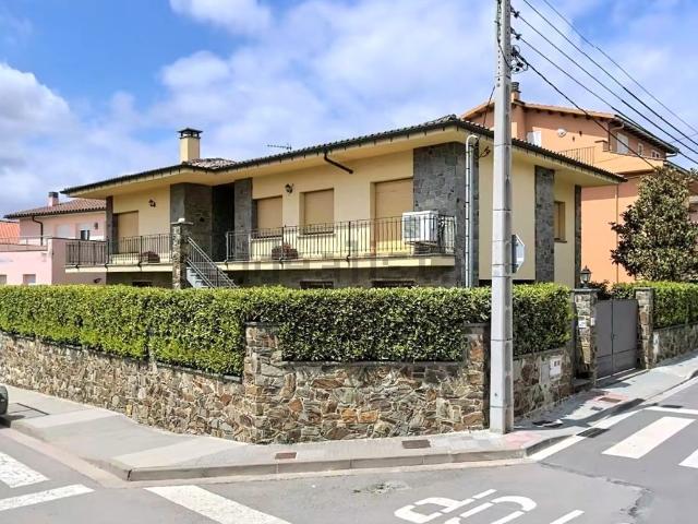 Chalet, Folgueroles