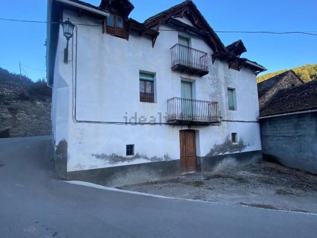 Chalet, Fago