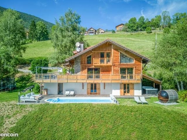 Chalet familial lumineux et spacieux, proche La Clusaz