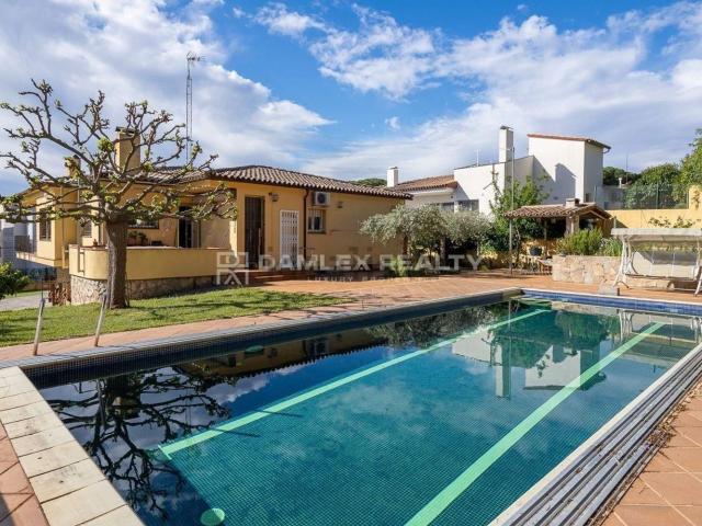 Chalet, Fenals, Castell Platja d&apos Aro