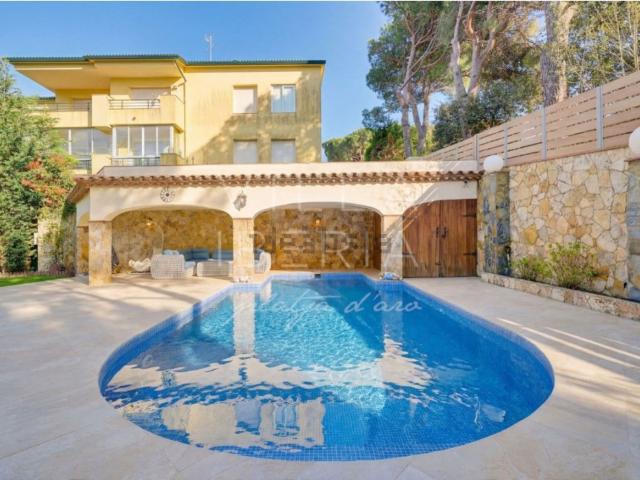 Chalet, Fenals, Castell Platja d&apos Aro