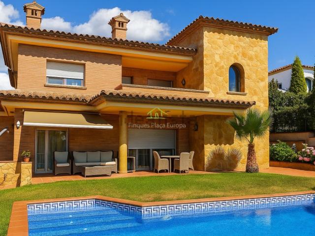 Chalet, Fenals, Castell Platja d&apos Aro