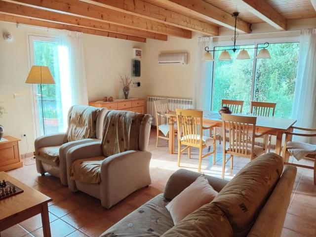 Chalet, Figols i Alinyá