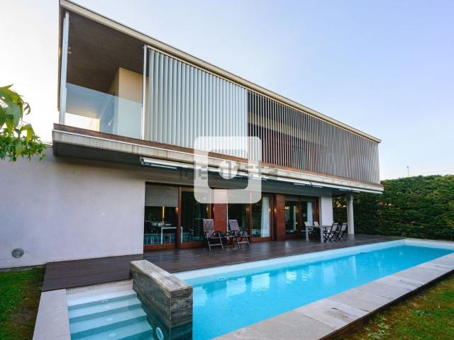 Chalet, Figueres