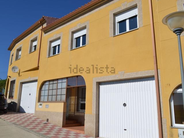 Chalet, Holguera
