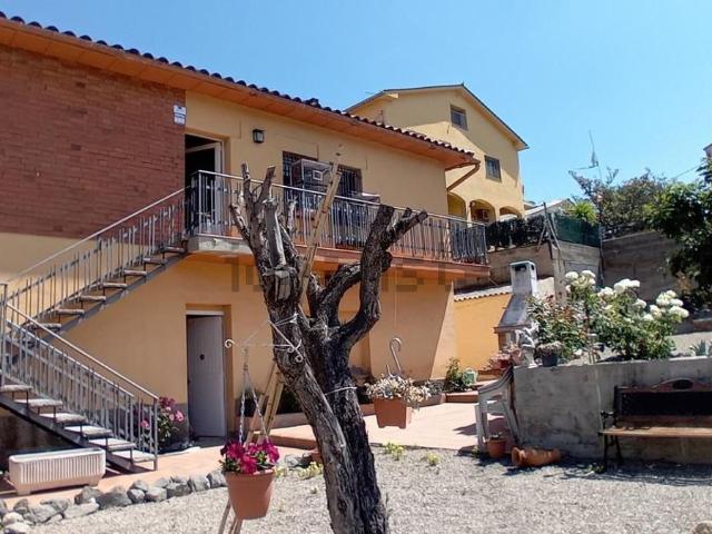 Chalet, Hostalets de Balenyá