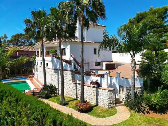 Chalet, Hacienda Las Chapas, Marbella