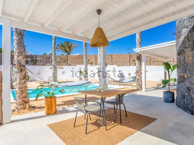 Chalet, Haria