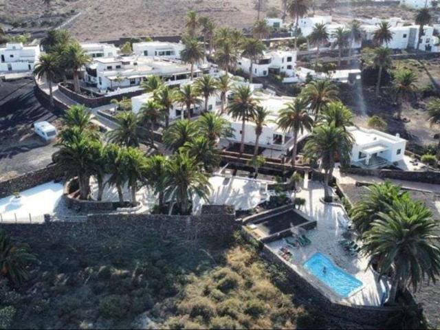 Chalet, Haria
