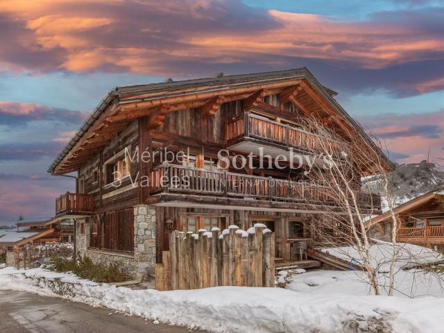 Chalet Héritage Magnifique chalet familial dans un hameau à deux pas des pistes