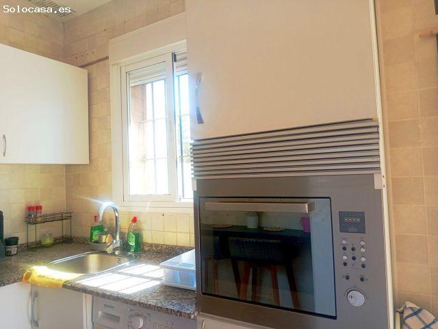 CHALET HIPOTECABLE CON PISCINA EN PARCELA DE 500M2 EN PAGO DEL HUMO CHICLANA