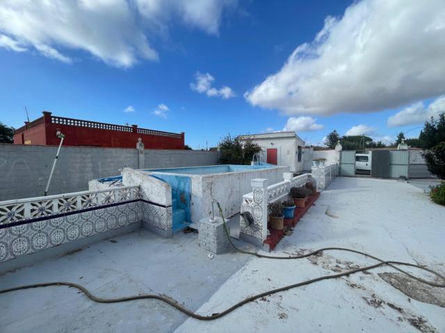 CHALET HIPOTECABLE EN CHICLANA