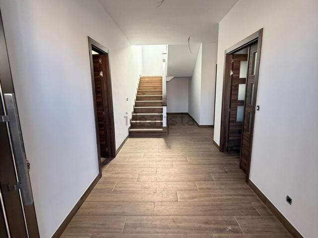 Chalet, Humilladero