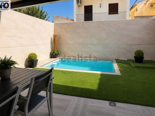 Chalet, Humilladero